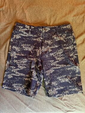 Under Armour golf shorts